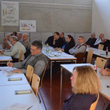 eine Gruppe im Lehrsaal