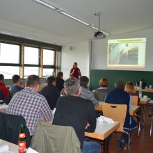 eine Gruppe im Lehrsaal