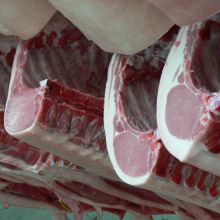 Koteletts verschiedener Schweinerassen im Vergleich